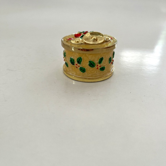 SET OF 2 VINTAGE BOMBAY COMPANY ENAMELED CHRISTMAS TEA LIGHT SET - Picture 2 of 4